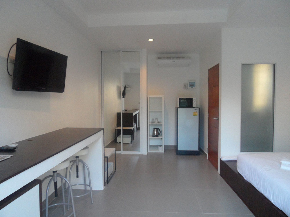 Gp Rooms Pool Guesthouse Pattaya ภายนอก รูปภาพ