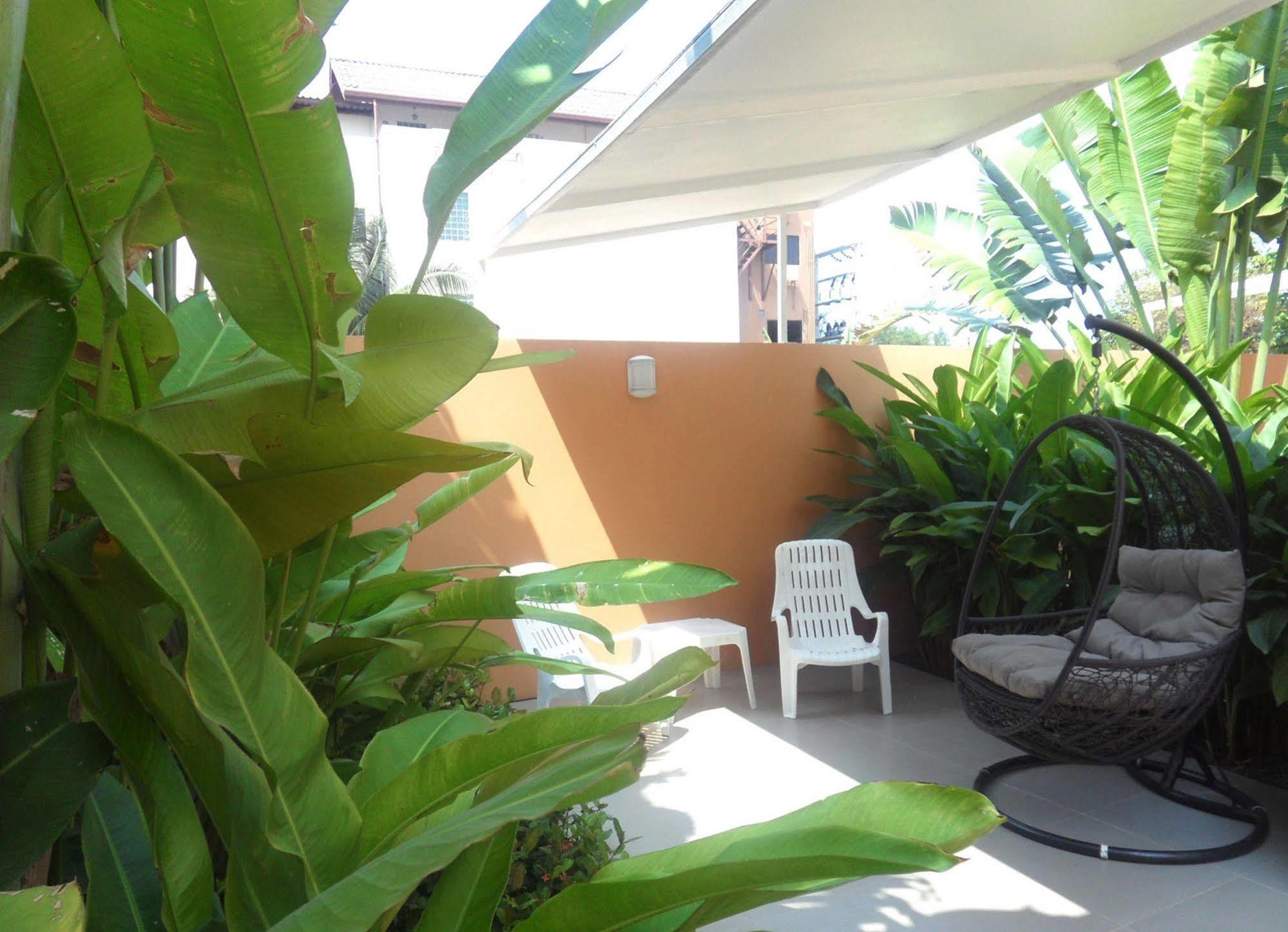 Gp Rooms Pool Guesthouse Pattaya ภายนอก รูปภาพ