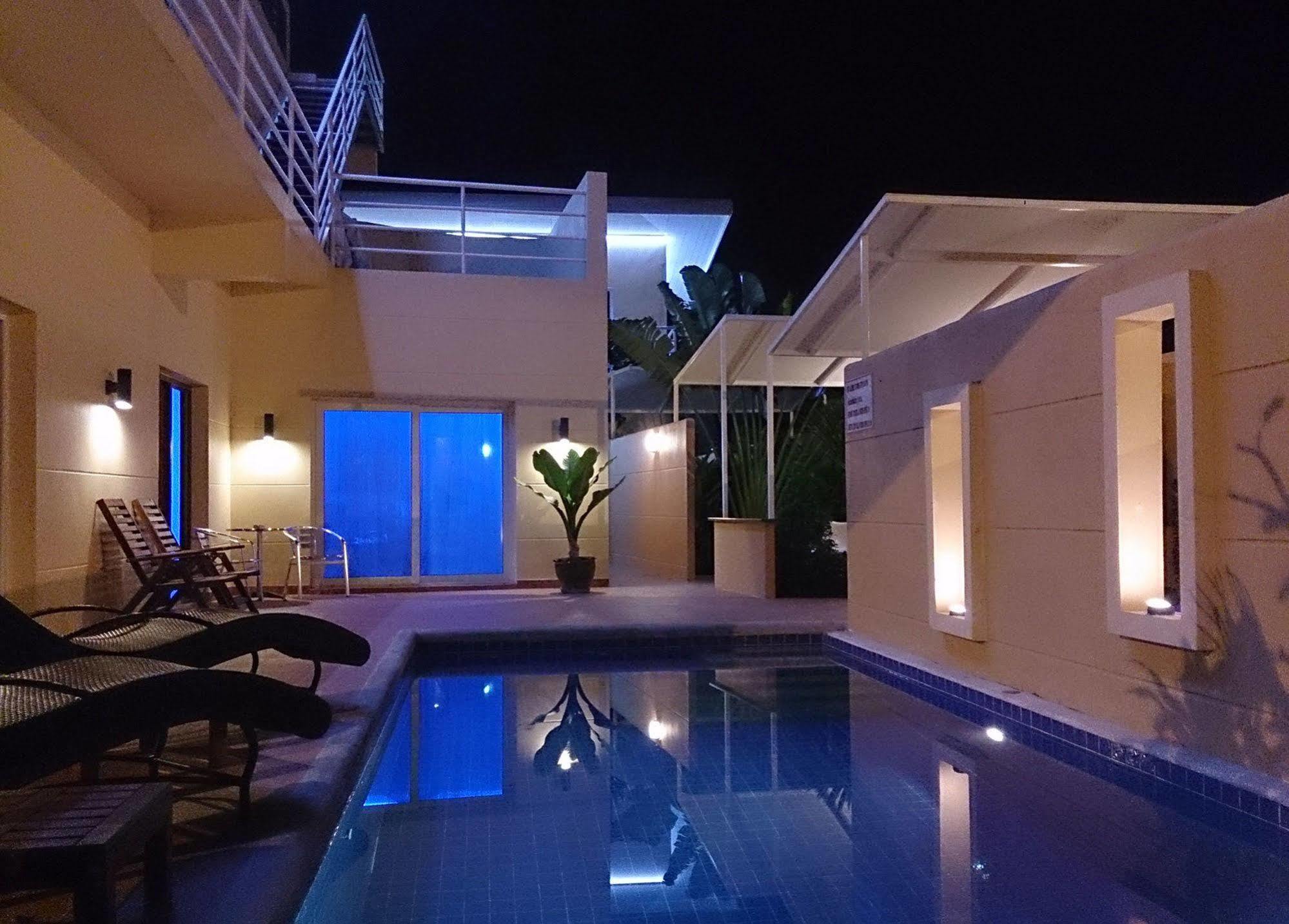 Gp Rooms Pool Guesthouse Pattaya ภายนอก รูปภาพ