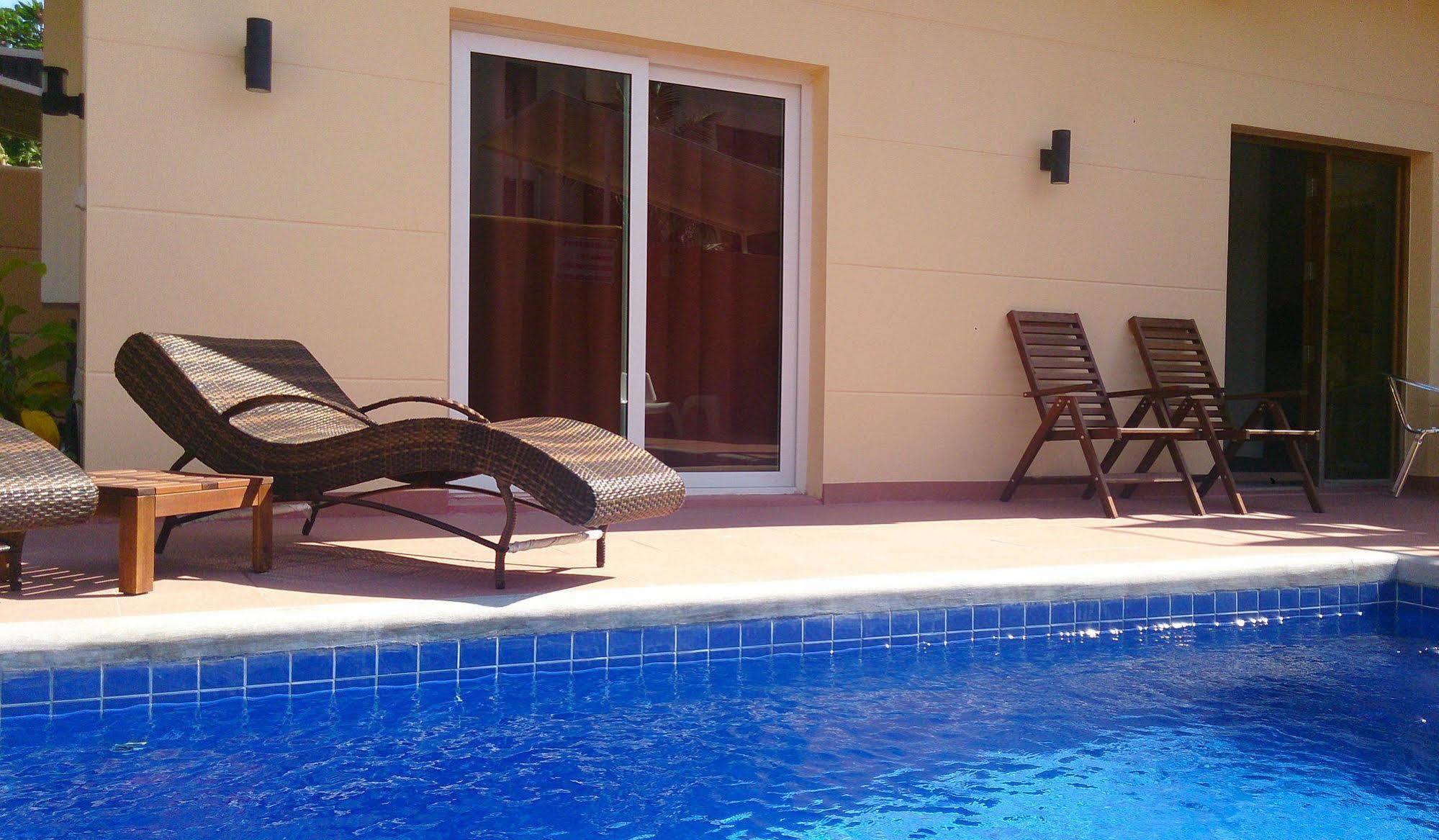 Gp Rooms Pool Guesthouse Pattaya ภายนอก รูปภาพ
