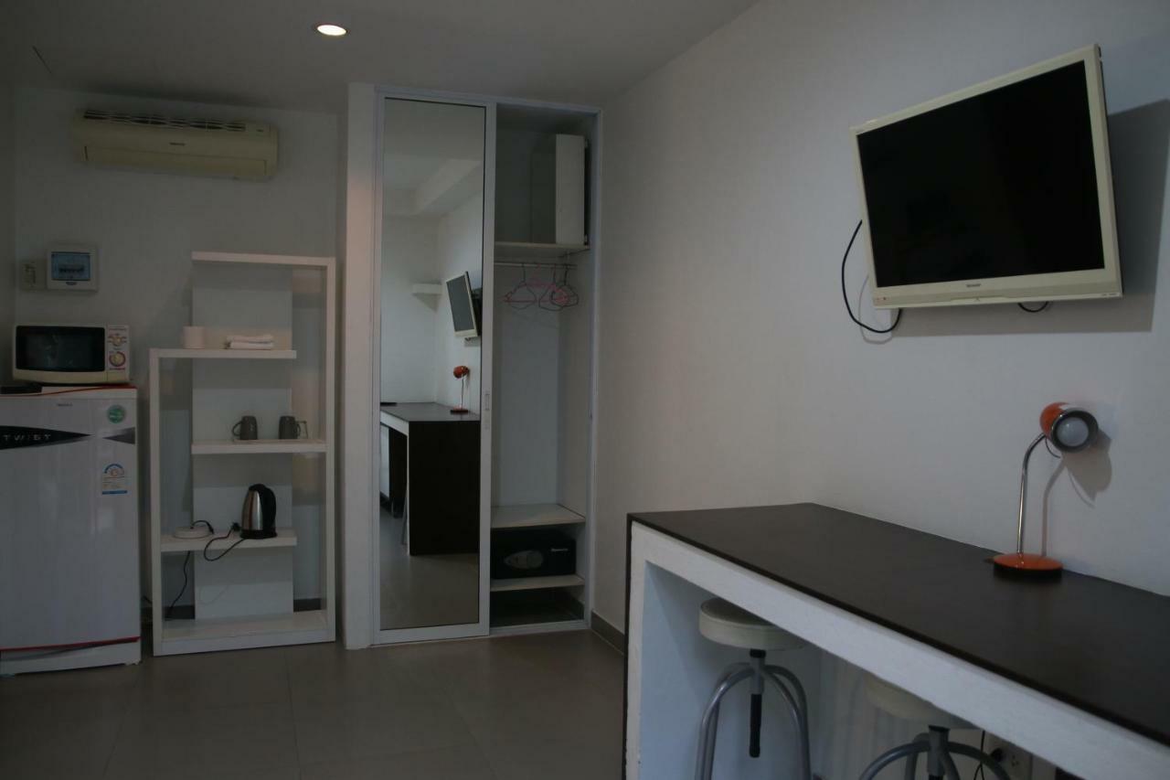 Gp Rooms Pool Guesthouse Pattaya ภายนอก รูปภาพ