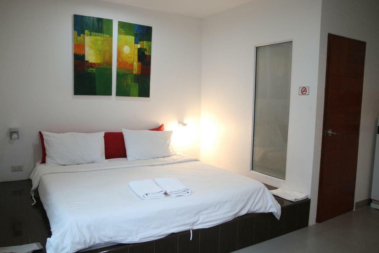 Gp Rooms Pool Guesthouse Pattaya ภายนอก รูปภาพ